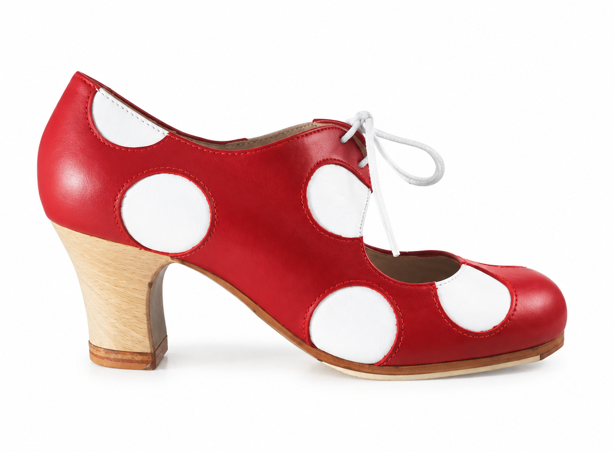 Polka Dots Flamenco Shoes from Begoña Cervera. Model: Lunares Cordonera