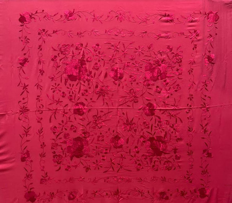 Handmade Embroidered Shawl of Natural Silk. Ref. 1010612FRMBS