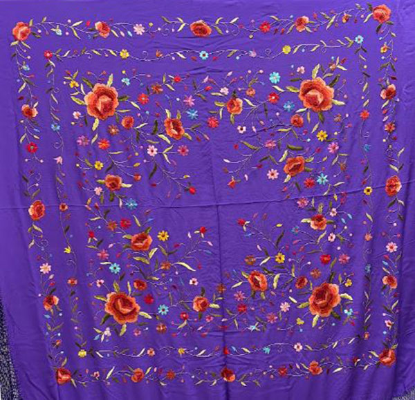 Mantón Bordado a Mano en Seda Natural. Ref. 1010615NMRDCORJ