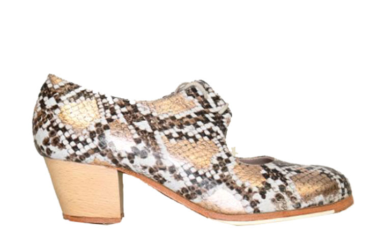 Flamenco Shoes Begoña Cervera. Cordonera