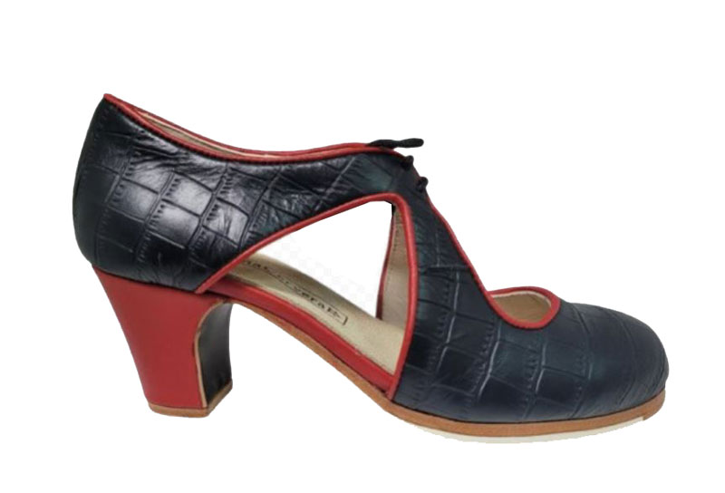 Flamenco Shoes from Begoña Cervera. Escote
