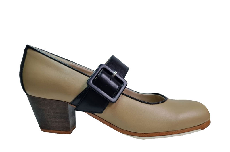 Flamenco Shoes from Begoña Cervera. Trajín