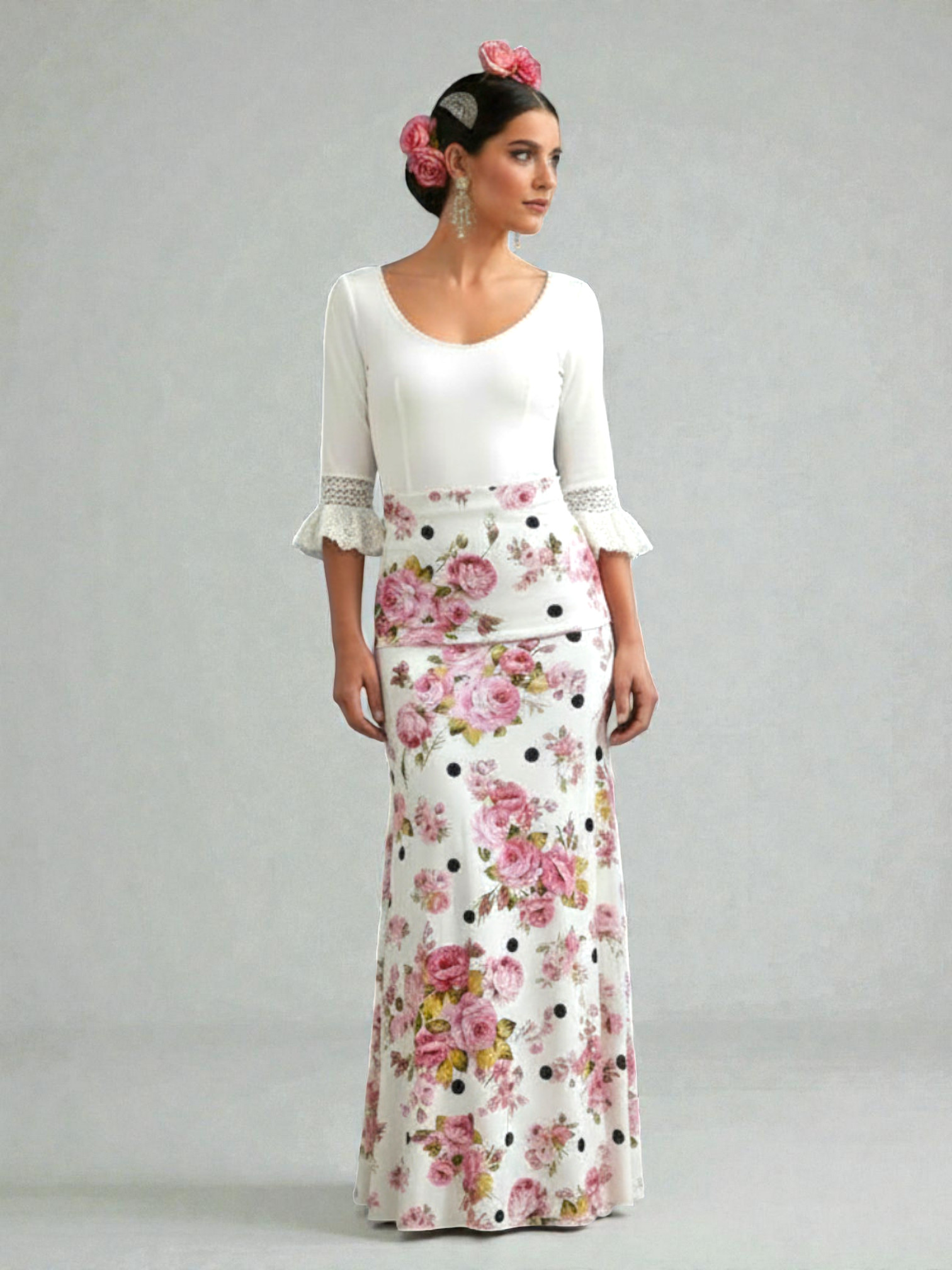 Falda Flamenca Estampada con Flores Rosas y Lunares Negros