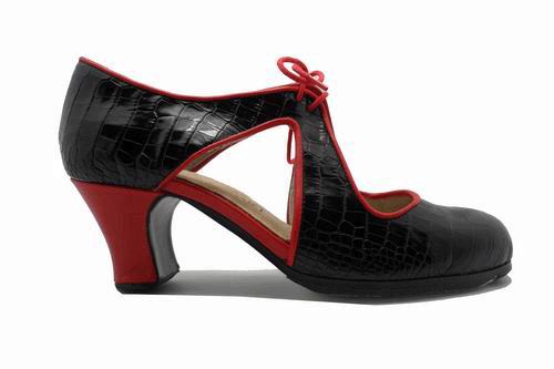 Zapato Flamenco Begoña Cervera. Escote