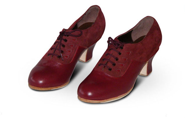 Zapatos Gallardo. Abotinado Triangulos. Z021